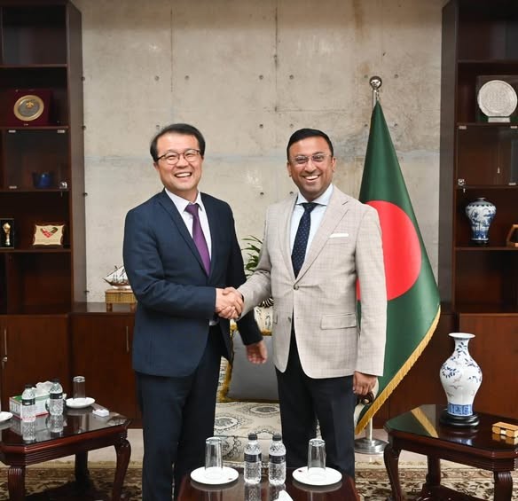 Korean Ambassador meets State Minister Kobir