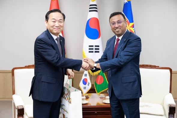 Bangladesh, South Korea discuss defence cooperation
