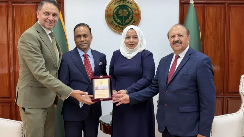 British Parliamentary Delegation Arrives in Dhaka