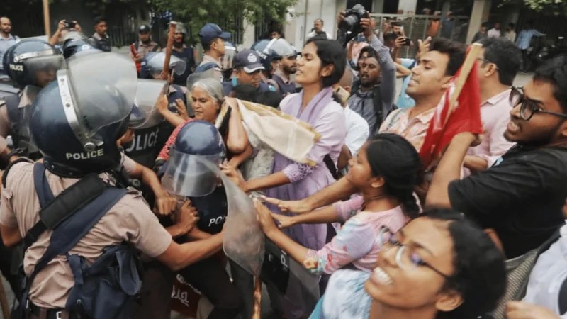 Police baton-charge protesters opposing DP World