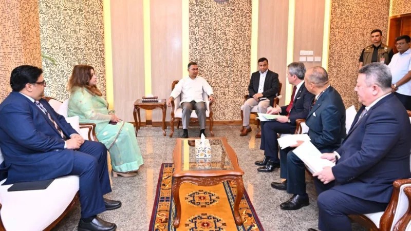 PM invites Marubeni to invest in IT,