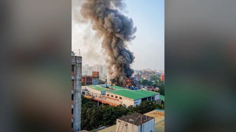Fire breaks out at Ibn Sina Pharmaceuticals factory in Gazipur
