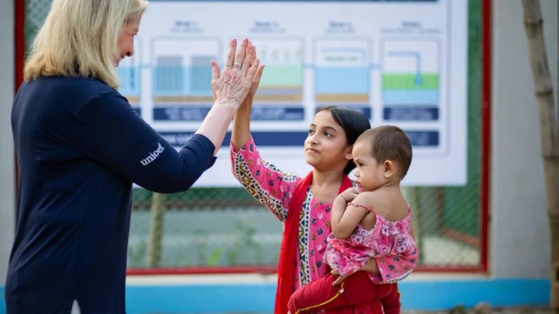 UNICEF chief urges investment in Bangladesh children, end to child marriage